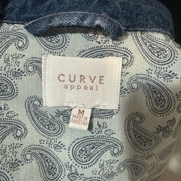 Curve Appeal Women’s Long Denim Jacket Size Medium - Picture 2 of 4